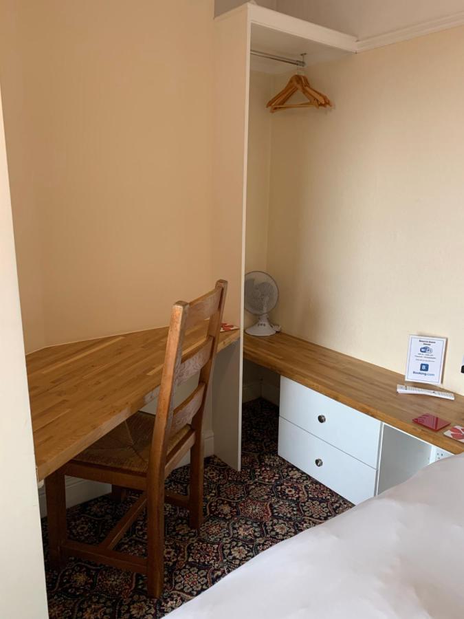 Bouvrie Guest House Херфорд Екстериор снимка